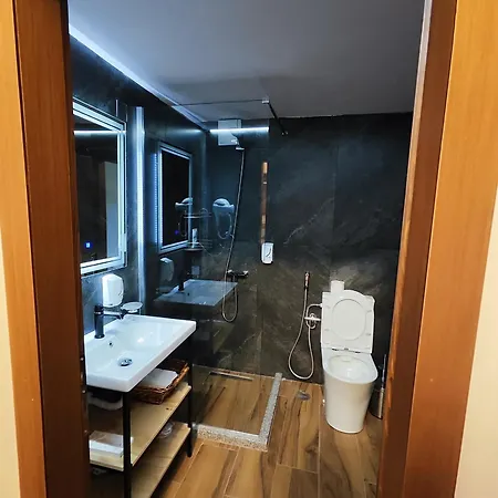 Rest & View 3* Gjirokastër